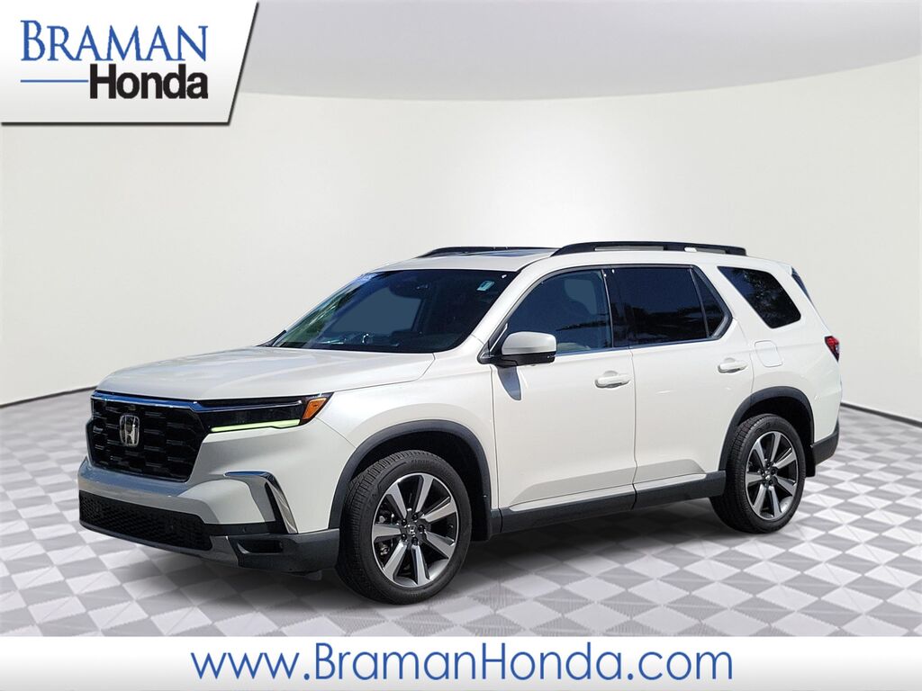 2025 Honda Pilot Elite — photo 1 of 13