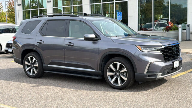 2025 Honda Pilot AWD Elite