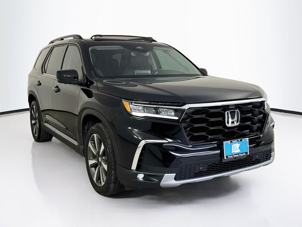 2025 Honda Pilot AWD Elite — photo 1 of 7