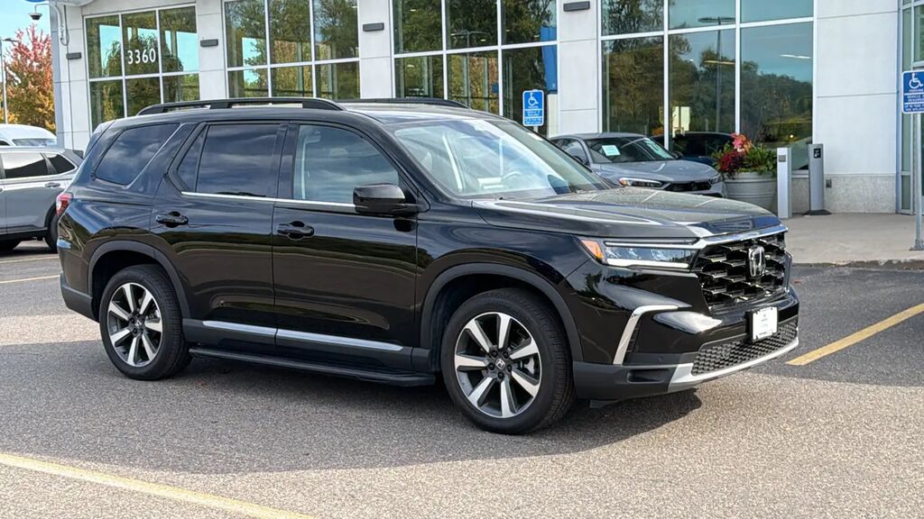 2025 Honda Pilot Elite — photo 1 of 13