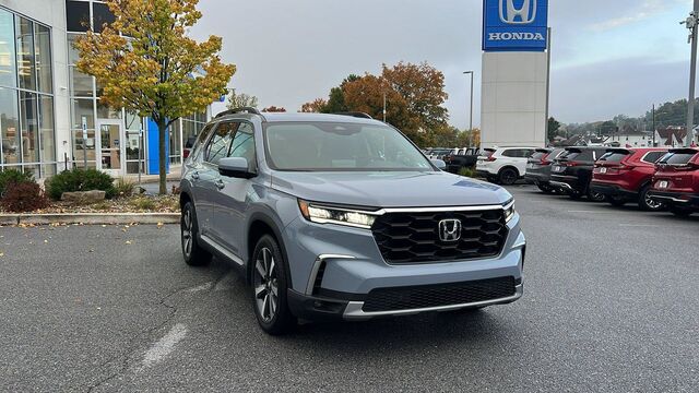 2025 Honda Pilot AWD Elite