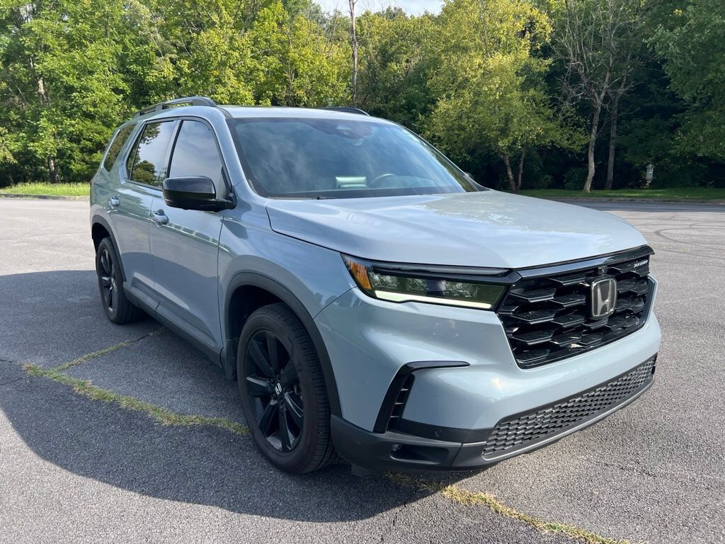 2025 Honda Pilot AWD Black Edition — photo 1 of 7