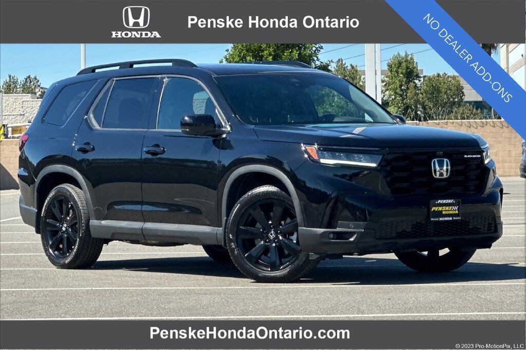 2025 Honda Pilot AWD Black Edition — photo 1 of 7