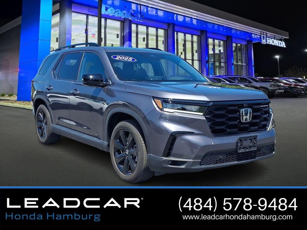 2025 Honda Pilot Black Edition — photo 1 of 1