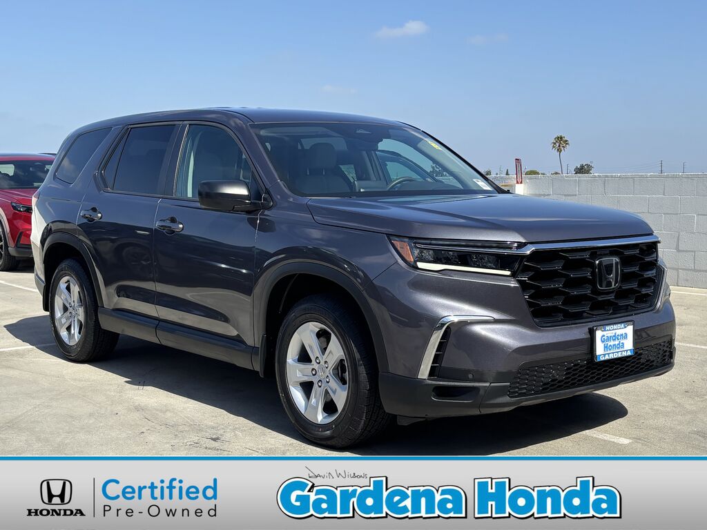 2023 Honda Pilot 2WD LX — photo 1 of 7