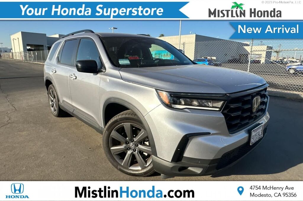 2025 Honda Pilot Sport — photo 1 of 3