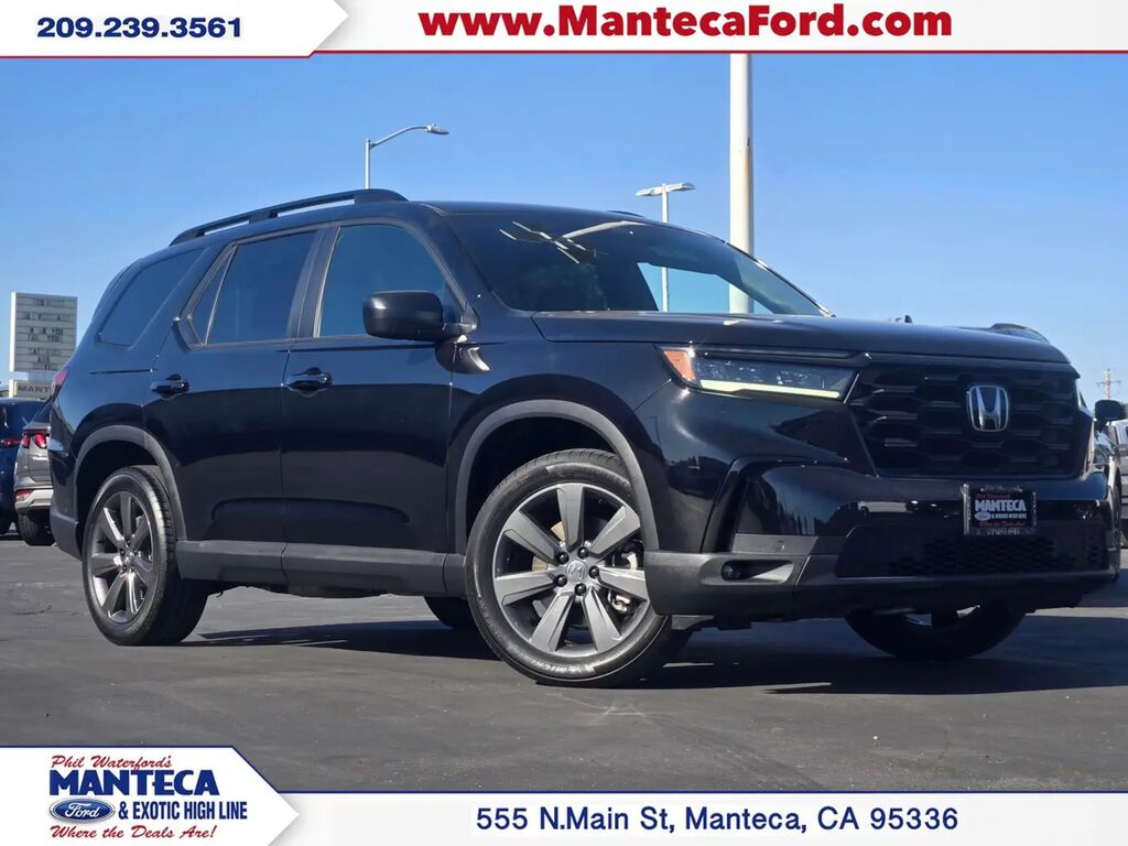 2025 Honda Pilot Sport — photo 1 of 13