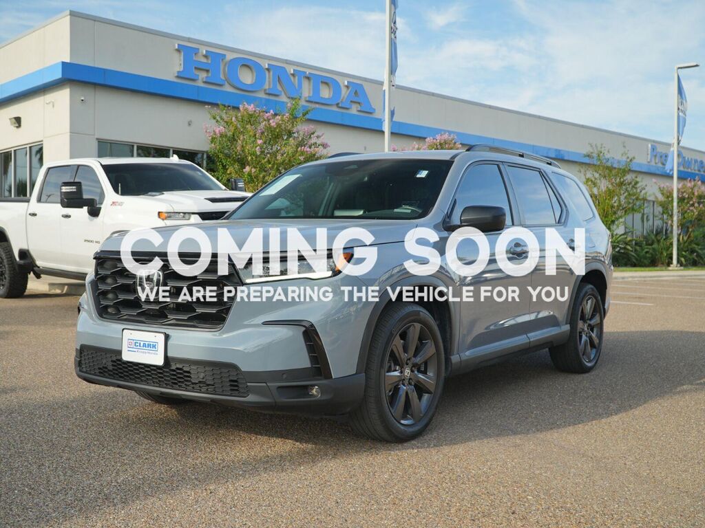 2025 Honda Pilot Sport — photo 1 of 9
