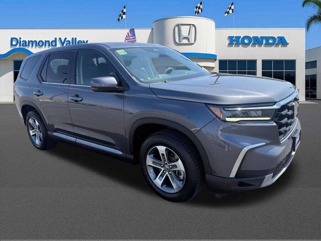2025 Honda Pilot EX-L — photo 1 of 1