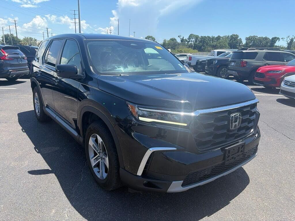 2025 Honda Pilot EX-L+ — photo 1 of 1