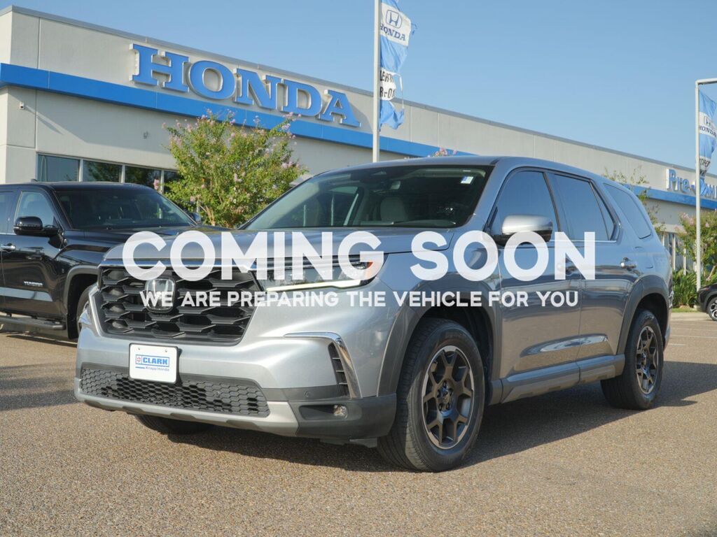 2023 Honda Pilot EX-L — photo 1 of 8