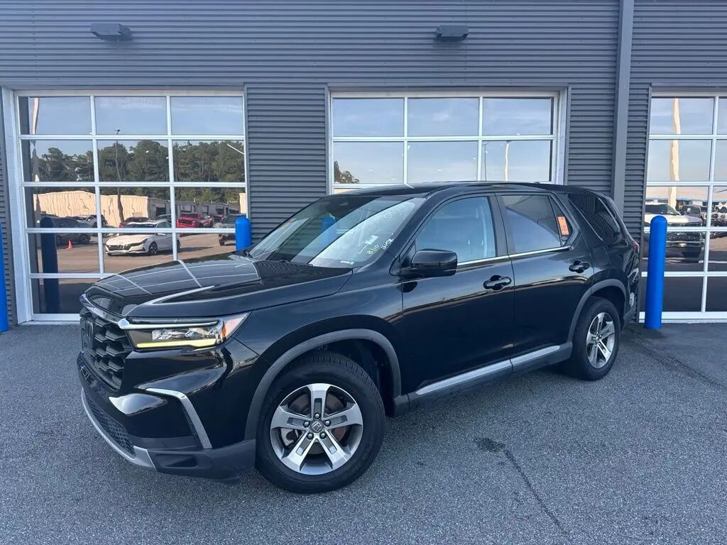 2023 Honda Pilot EX-L — photo 1 of 18