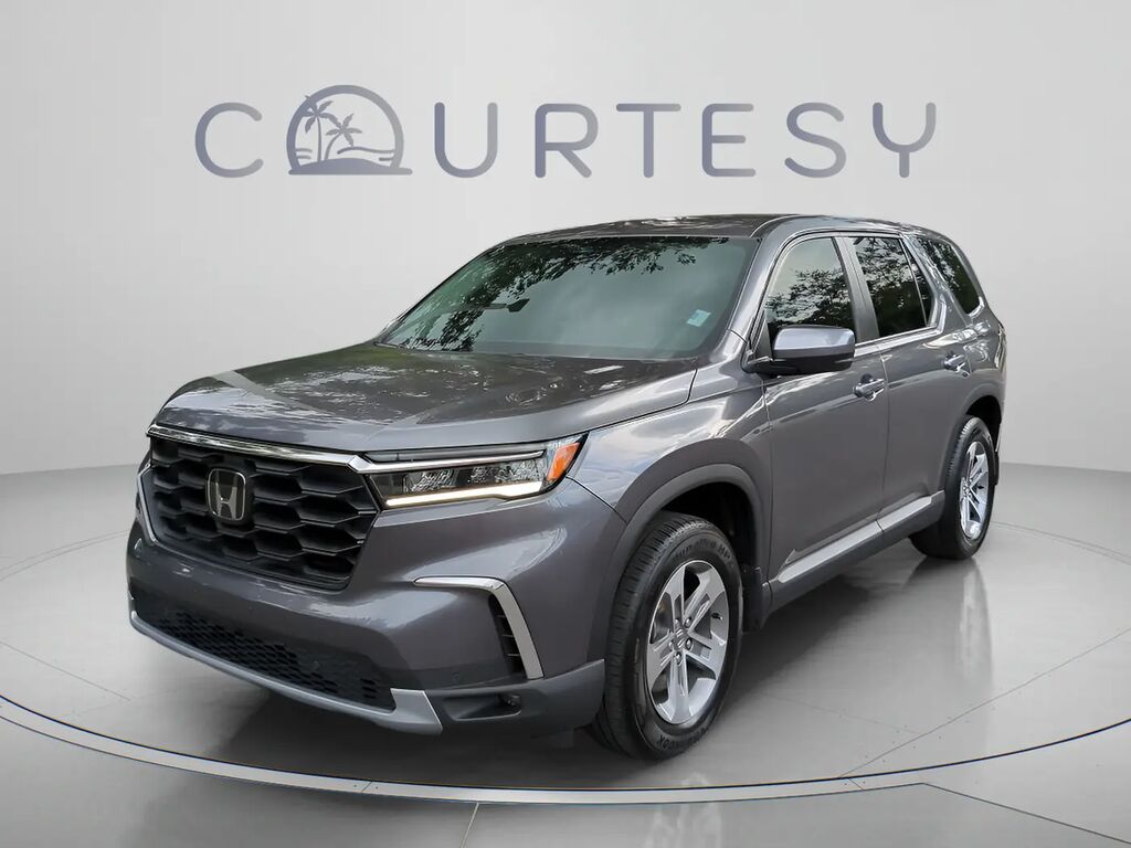 2025 Honda Pilot — photo 1 of 13