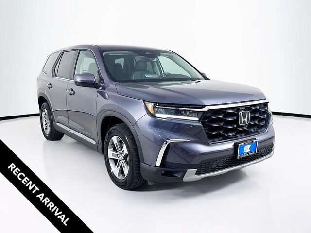 2024 Honda Pilot EX-L w/Rear Captain's Chairs