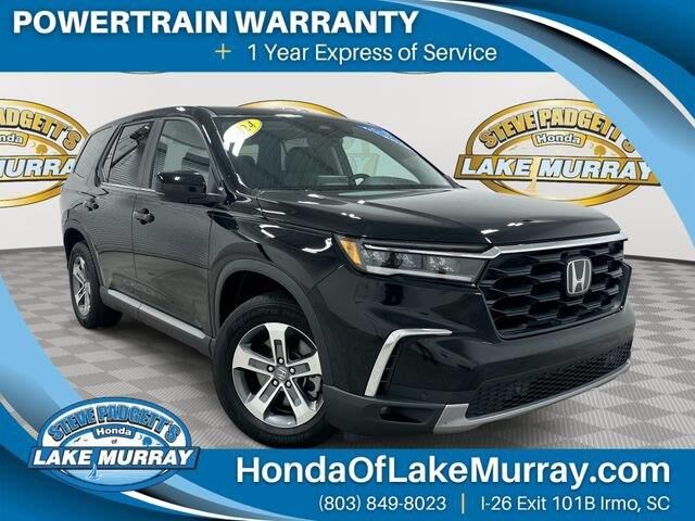 2024 Honda Pilot EX-L w/Rear Captain's Chairs — photo 1 of 7