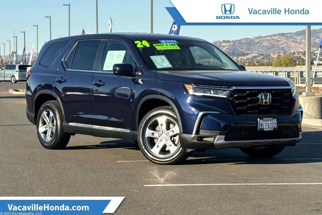 2024 Honda Pilot EX-L w/Rear Captain's Chairs