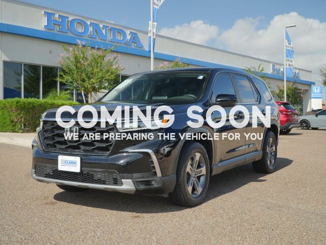 2023 Honda Pilot EX-L w/Rear Captain's Chairs