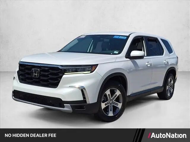2023 Honda Pilot EX-L w/Rear Captain's Chairs