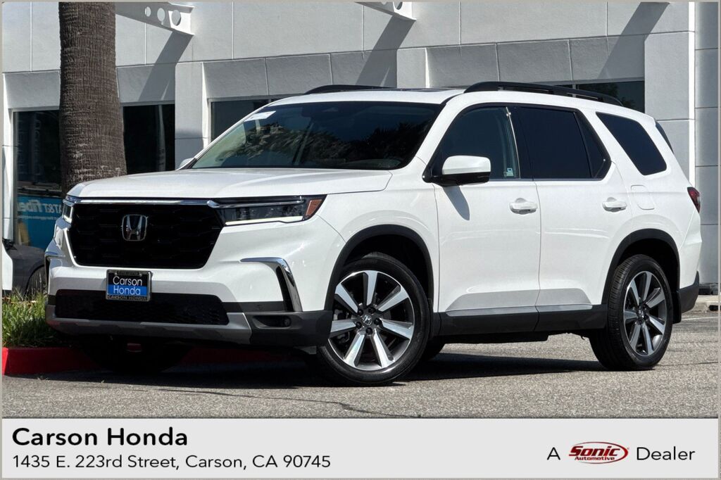 2023 Honda Pilot 2WD TRG — photo 1 of 7