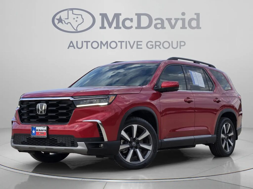 2023 Honda Pilot Touring — photo 1 of 12