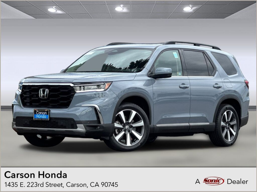 2025 Honda Pilot 2WD Touring — photo 1 of 7