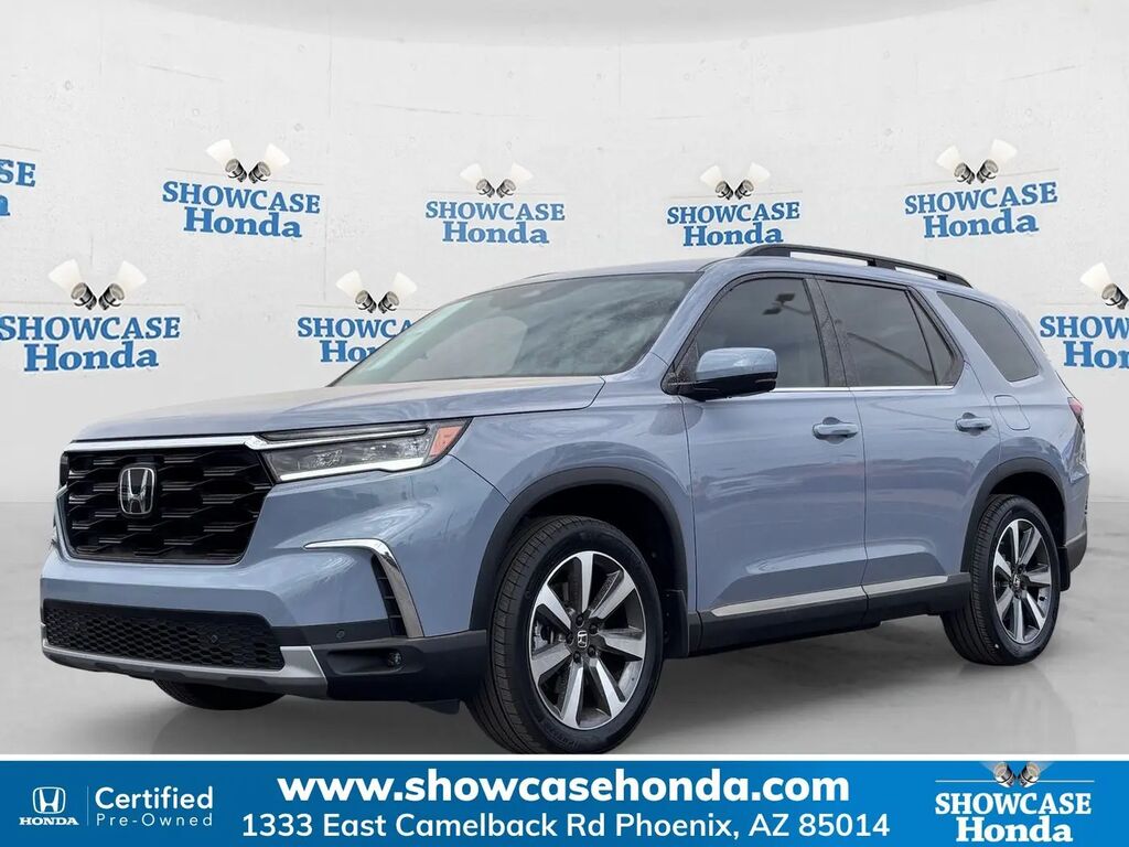 2025 Honda Pilot Touring — photo 1 of 11