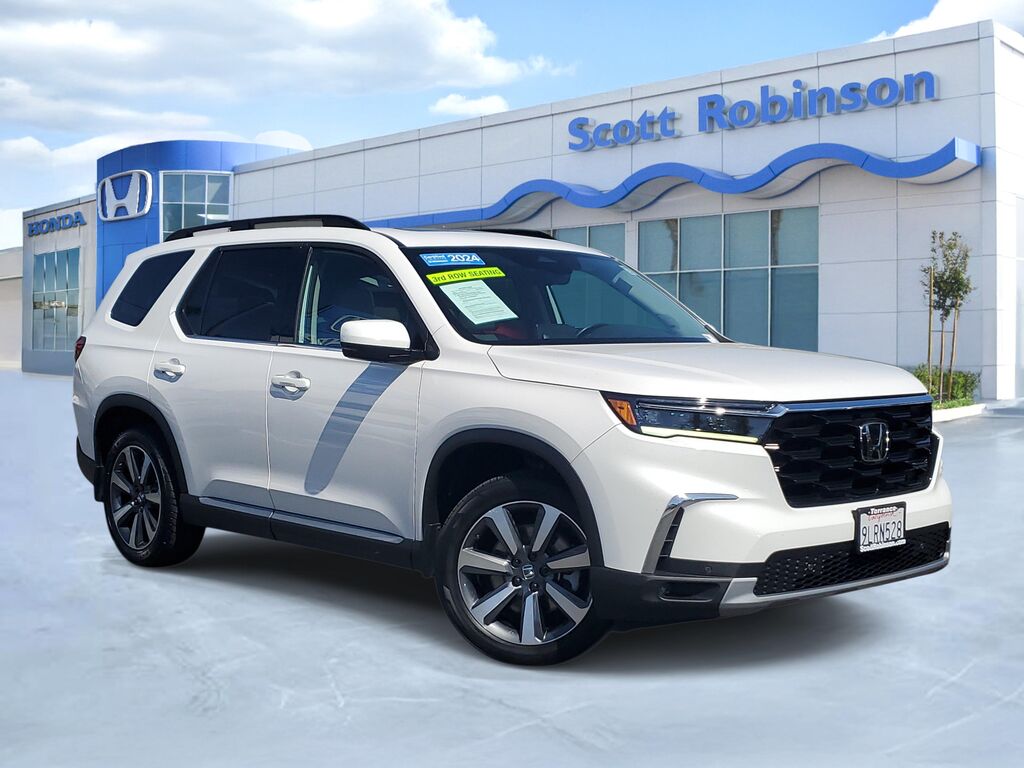 2024 Honda Pilot Touring — photo 1 of 1