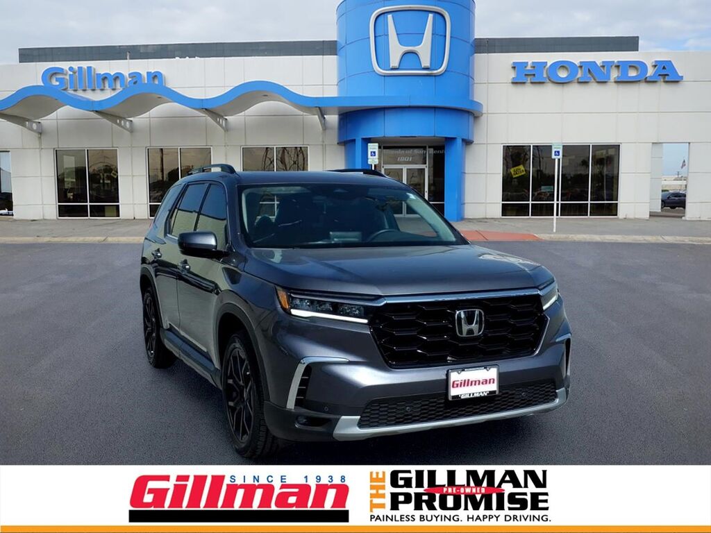 2025 Honda Pilot 2WD Touring — photo 1 of 7