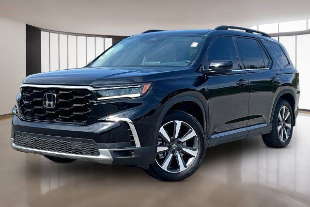 2025 Honda Pilot 2WD Touring