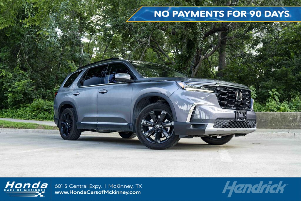 2025 Honda Pilot 2WD Touring — photo 1 of 7