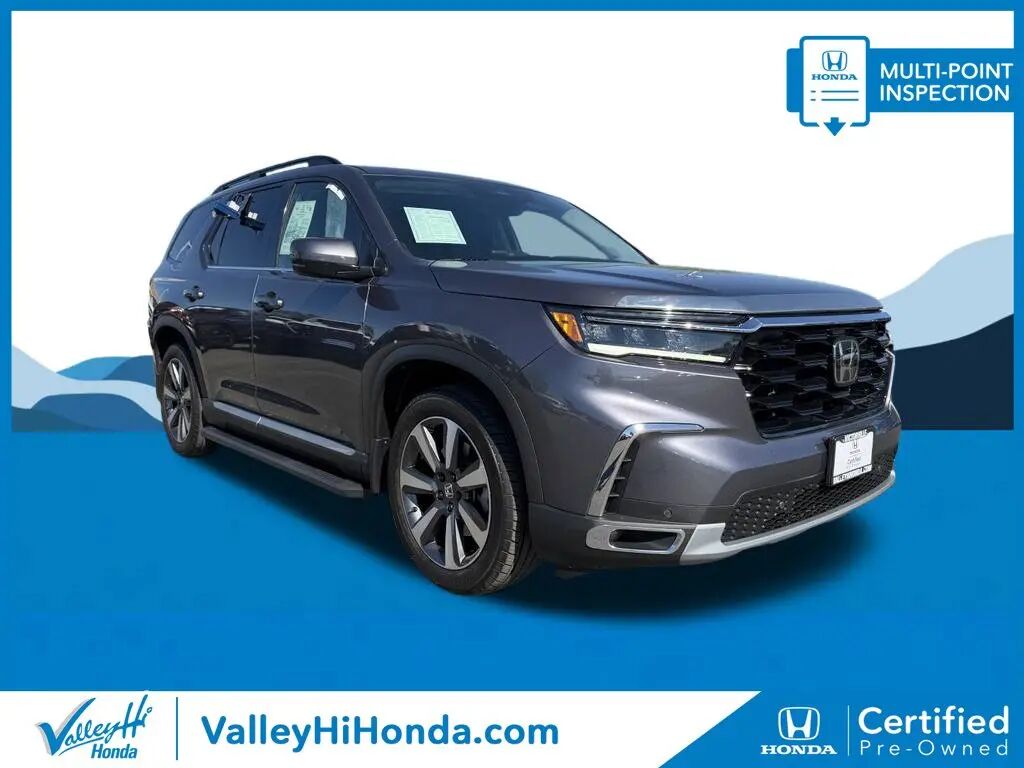 2025 Honda Pilot Touring — photo 1 of 13