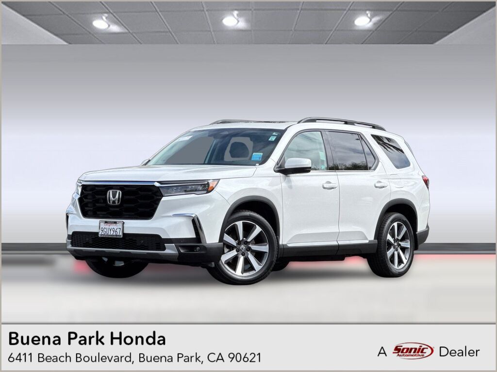2023 Honda Pilot 2WD TRG — photo 1 of 7