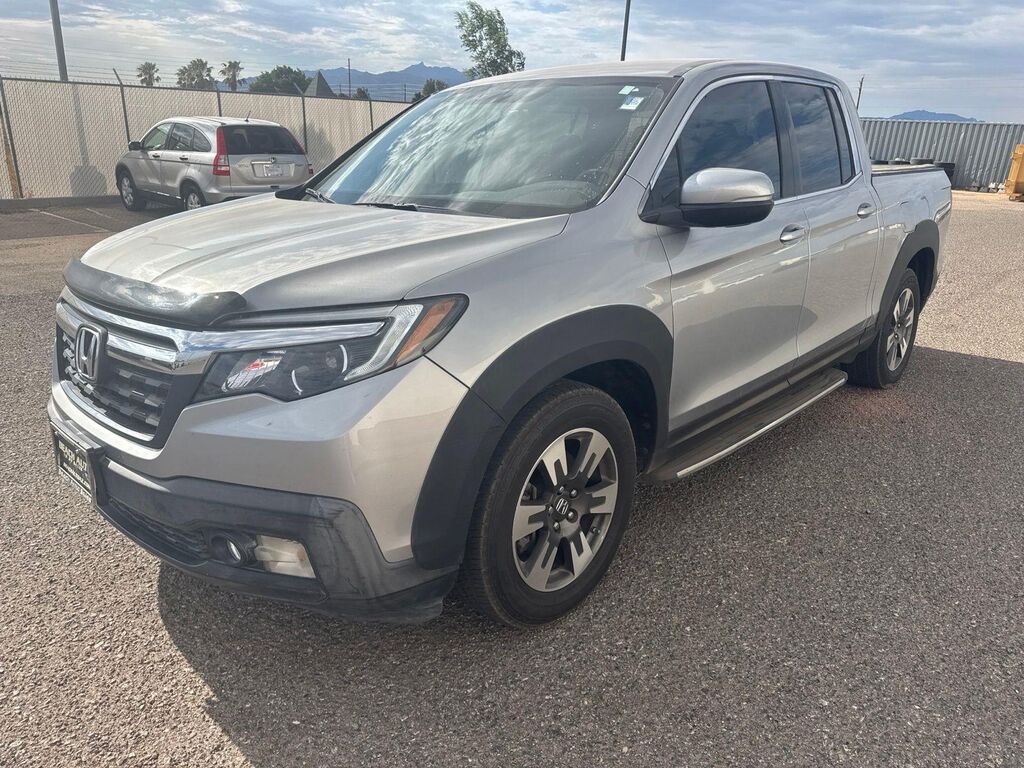 2017 Honda Ridgeline RTL-T — photo 1 of 4