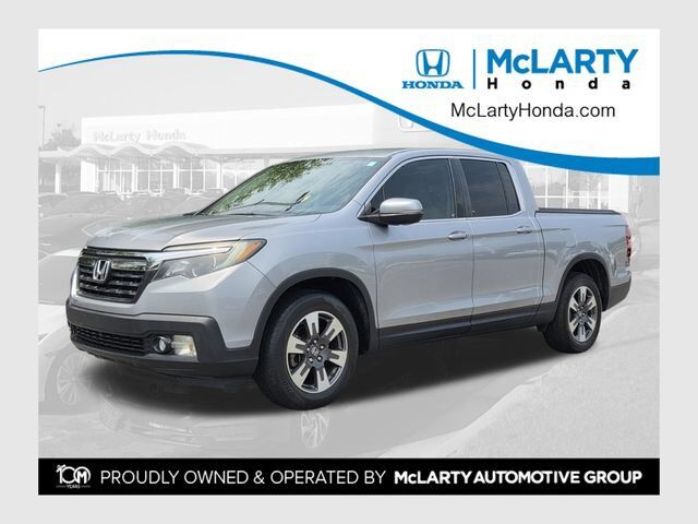 2017 Honda Ridgeline 2WD RTL-T — photo 1 of 7