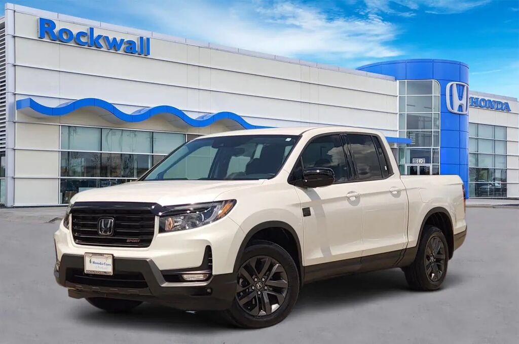 2023 Honda Ridgeline Sport — photo 1 of 13