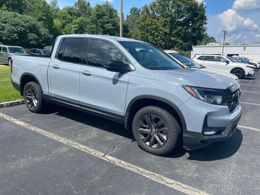 2024 Honda Ridgeline Sport — photo 1 of 28