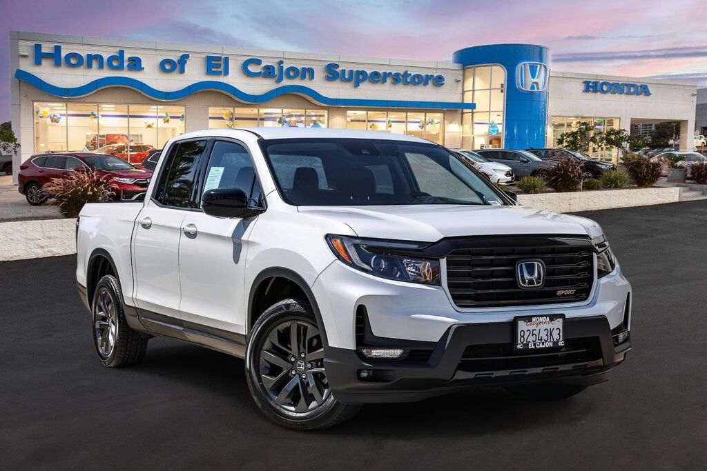 2021 Honda Ridgeline Sport — photo 1 of 13