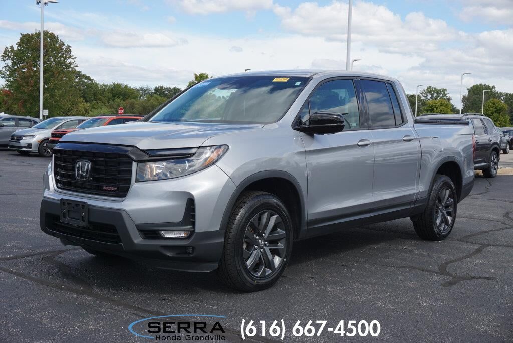 2023 Honda Ridgeline Sport — photo 1 of 13