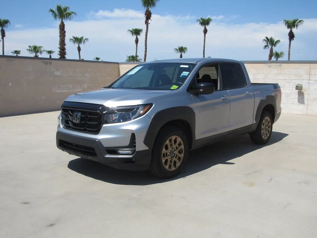 2022 Honda Ridgeline Sport — photo 1 of 13