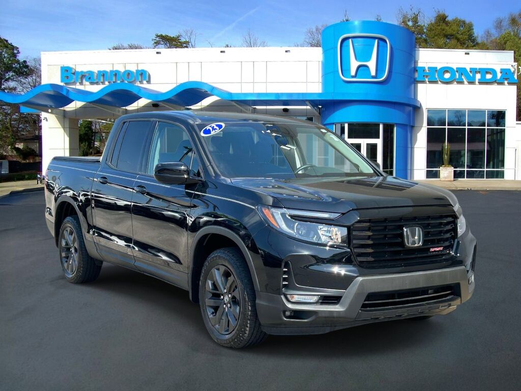 2023 Honda Ridgeline AWD SPORT — photo 1 of 7