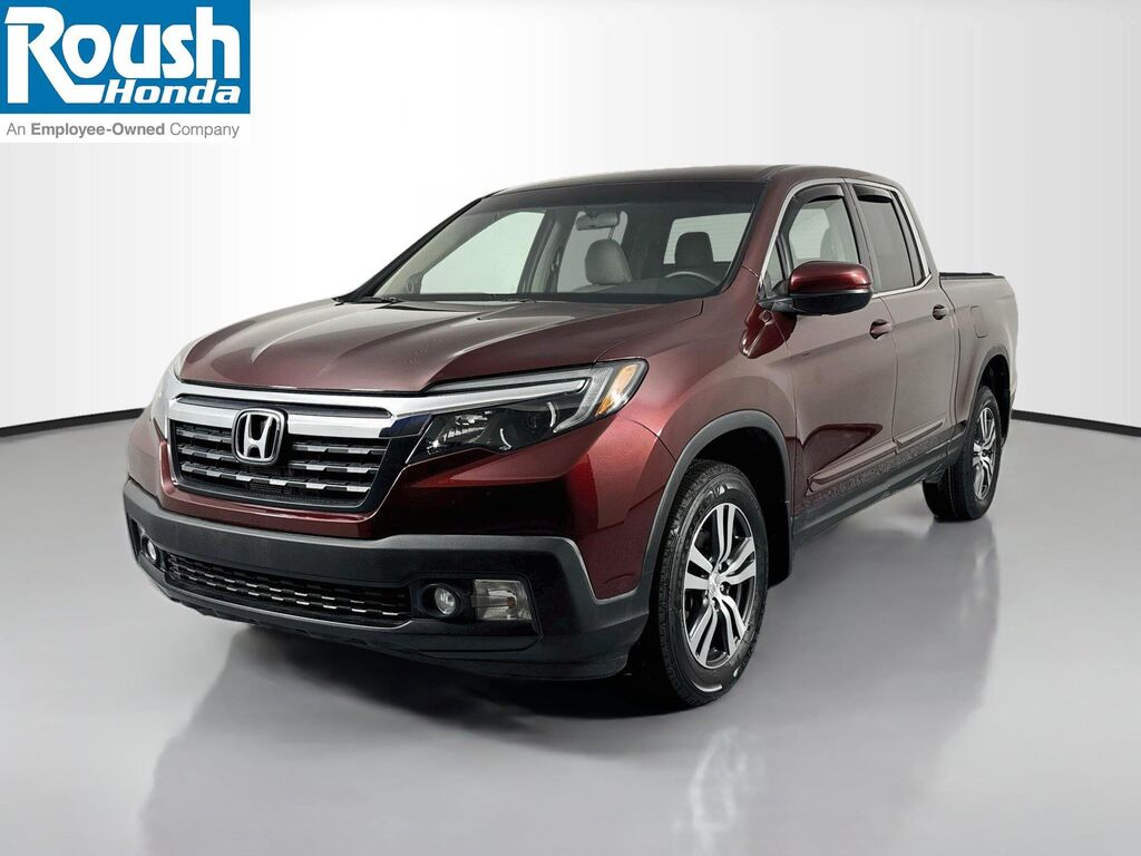 2017 Honda Ridgeline RTS — photo 1 of 13