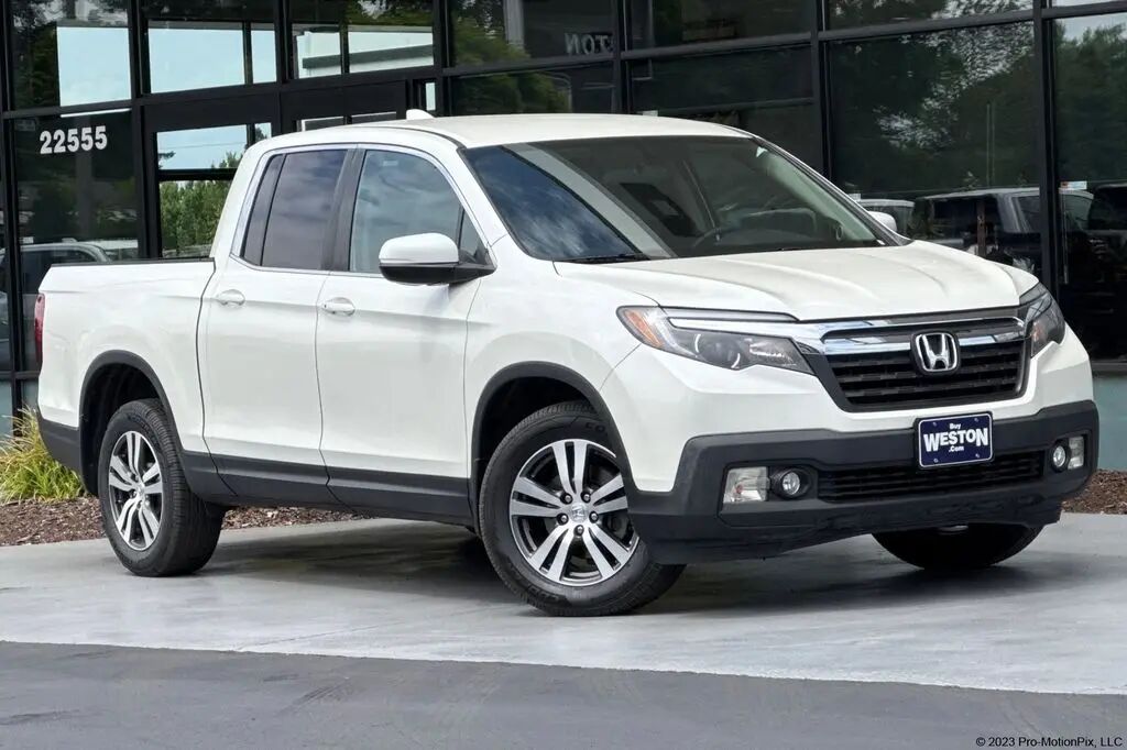 2017 Honda Ridgeline RTS — photo 1 of 13