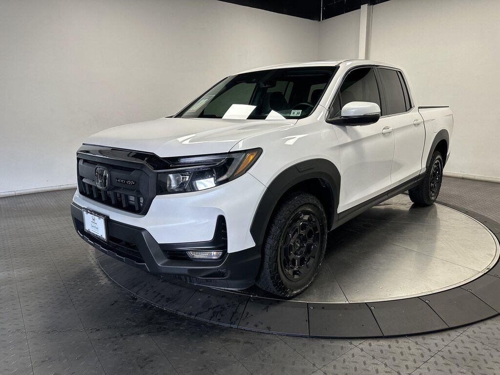 2025 Honda Ridgeline RTL+ — photo 1 of 13
