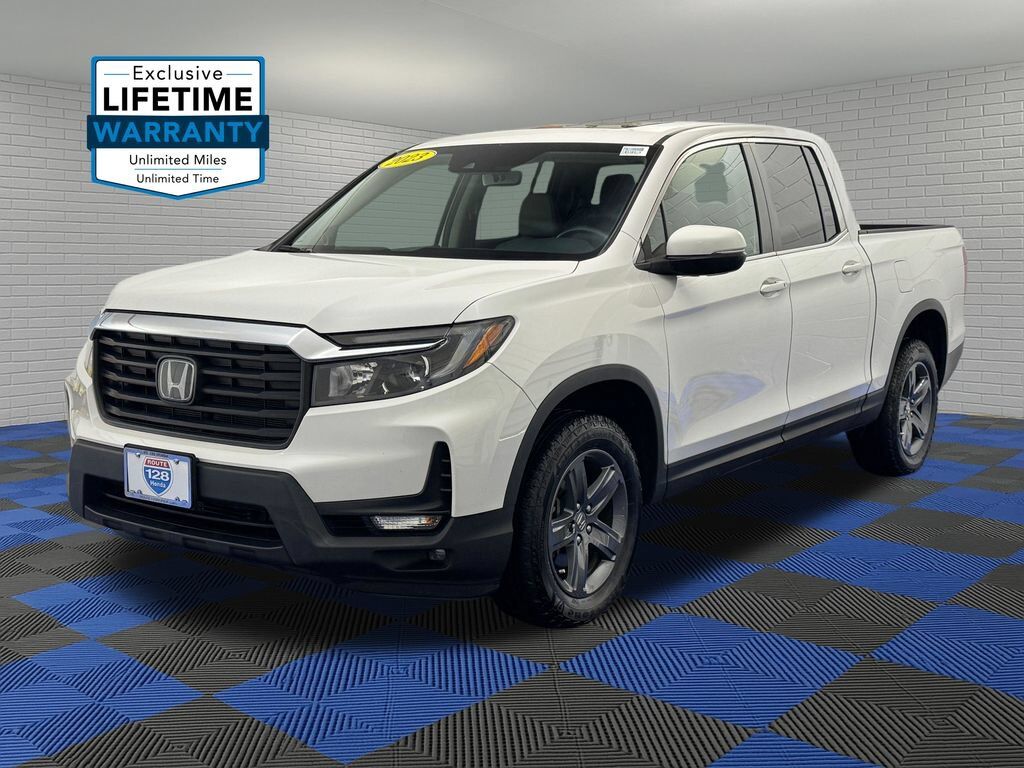 2023 Honda Ridgeline AWD RTL — photo 1 of 7