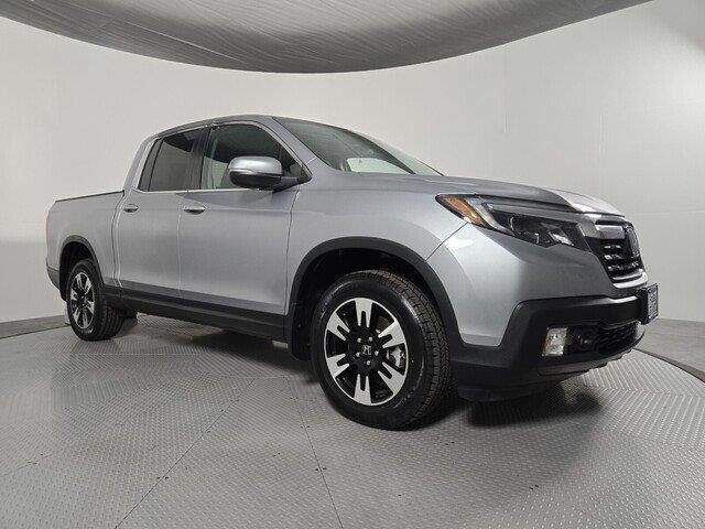 2020 Honda Ridgeline RTL — photo 1 of 13