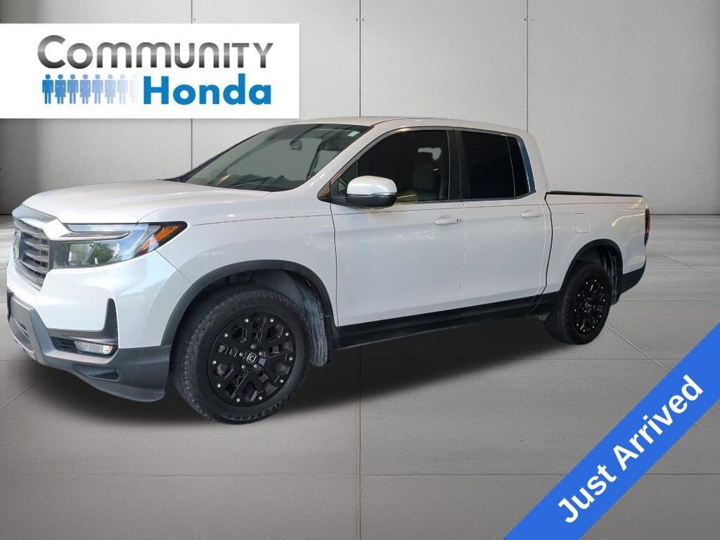 2023 Honda Ridgeline AWD RTL — photo 1 of 7