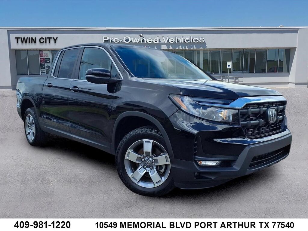 2025 Honda Ridgeline AWD RTL — photo 1 of 7