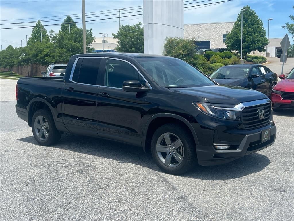 2023 Honda Ridgeline RTL — photo 1 of 13