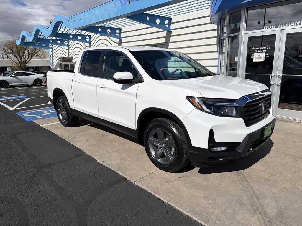 2023 Honda Ridgeline RTL — photo 1 of 13