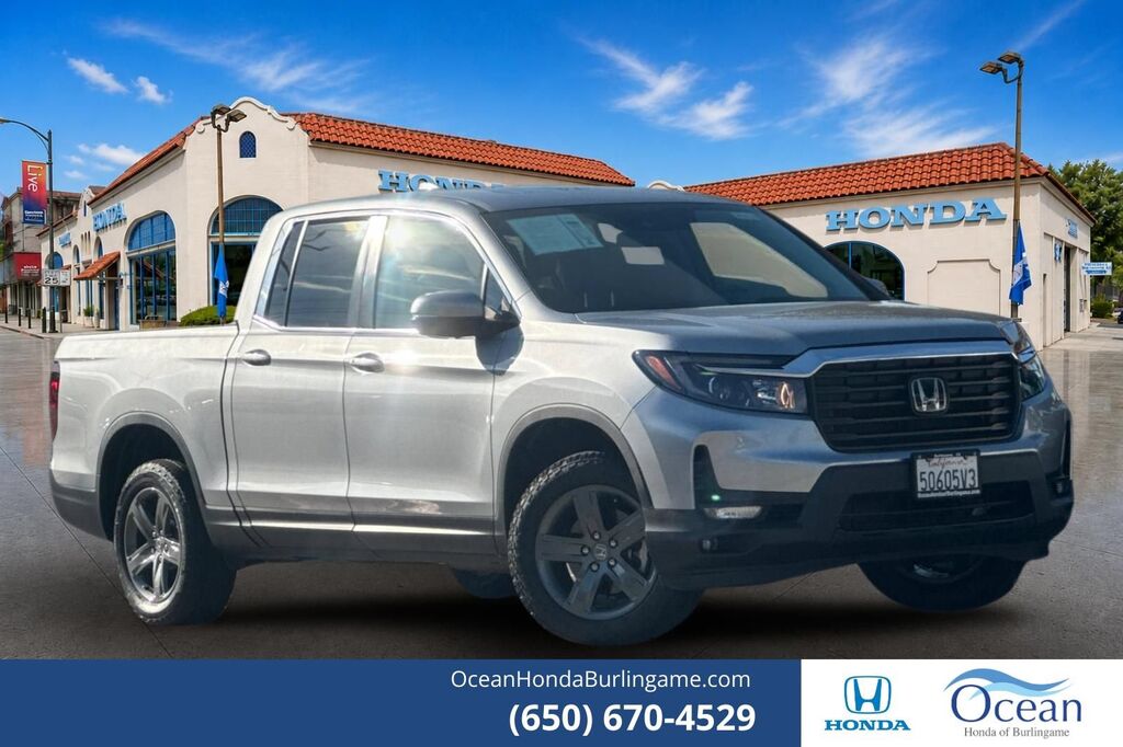 2023 Honda Ridgeline AWD RTL — photo 1 of 7